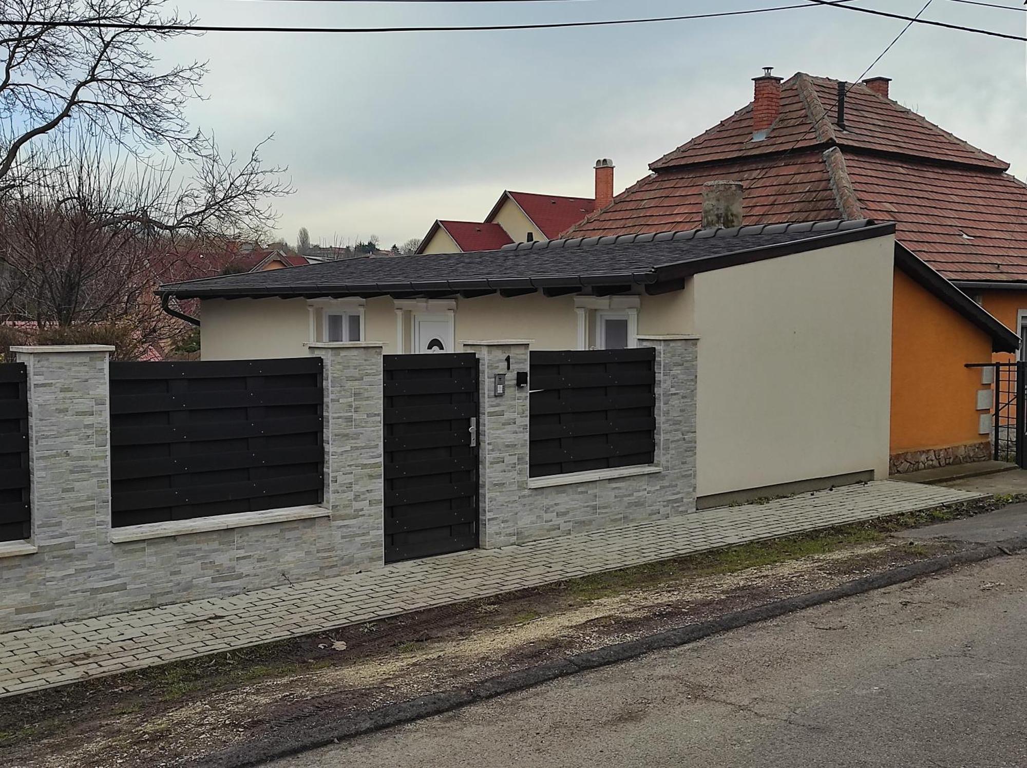 Garden Home Torokbalint Exterior photo